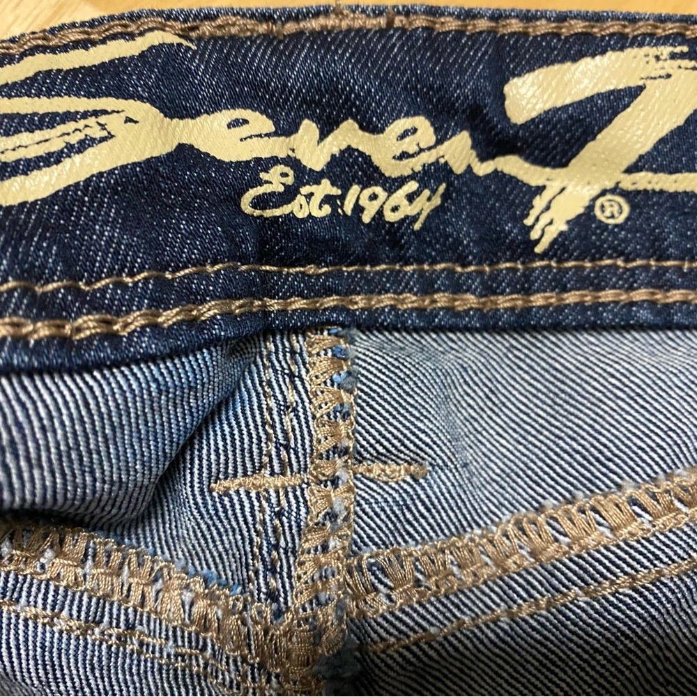 Seven7 Women's Boot Cut Jeans Size 8 Back Pocket Embroidery Festival Denim - Picture 6 of 16